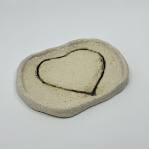 Plain dish bowl with brown love heart